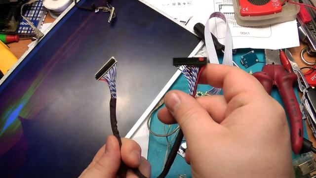 Как из матрицы ноутбука монитор делал. Скалер MT561 и MT6802, подробно._0003 смотреть онлайн