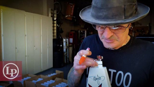 LP Tommy Lee Rock Star Ridge Rider Cowbell - Arena Ready смотреть онлайн