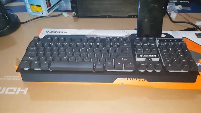 Unboxing #2: Jertech Mechanic KM950 Keyboard and Mouse смотреть онлайн