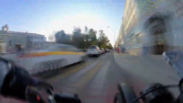 Велодорожка в центре Москвы смотреть онлайн