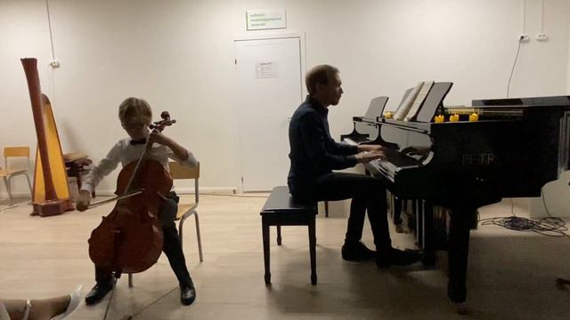 Г. Ромберг "Рондо" из сонаты ми минор смотреть онлайн