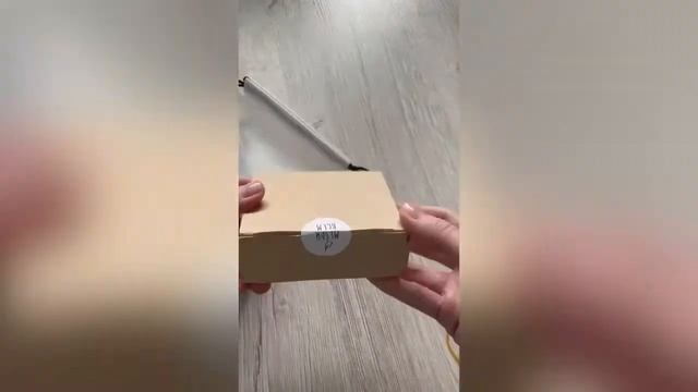 Как я упаковываю вязаные носки смотреть онлайн
