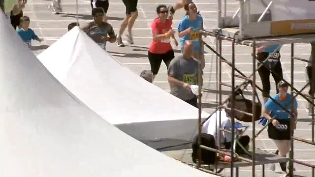 2014 BolderBOULDER - Frank Shorter Crosses Finish Line смотреть онлайн