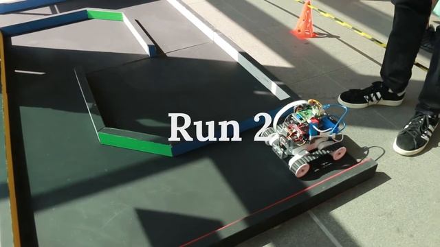 Minimal Maze | PiWars 2018 | Dr Challoner's Grammar School смотреть онлайн