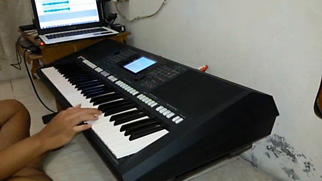 Tangise Sarangan PSR S750 / S950 Manual Sampling смотреть онлайн