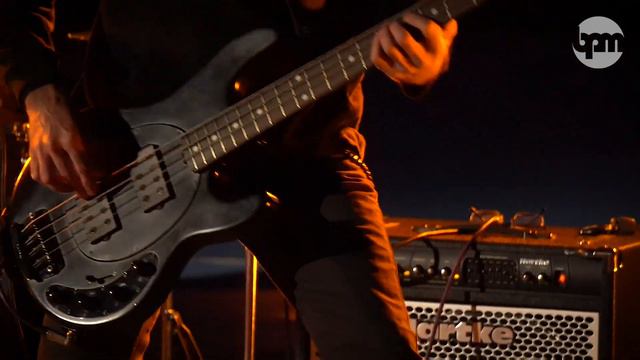 Beni Non Stop - Po Navika / Pusti Kosi смотреть онлайн