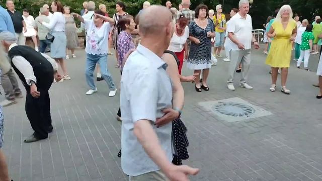 17.06.23г. "КОВЫЛЯЙ ПОТИХОНЕЧКУ"...в Гомельском парке смотреть онлайн