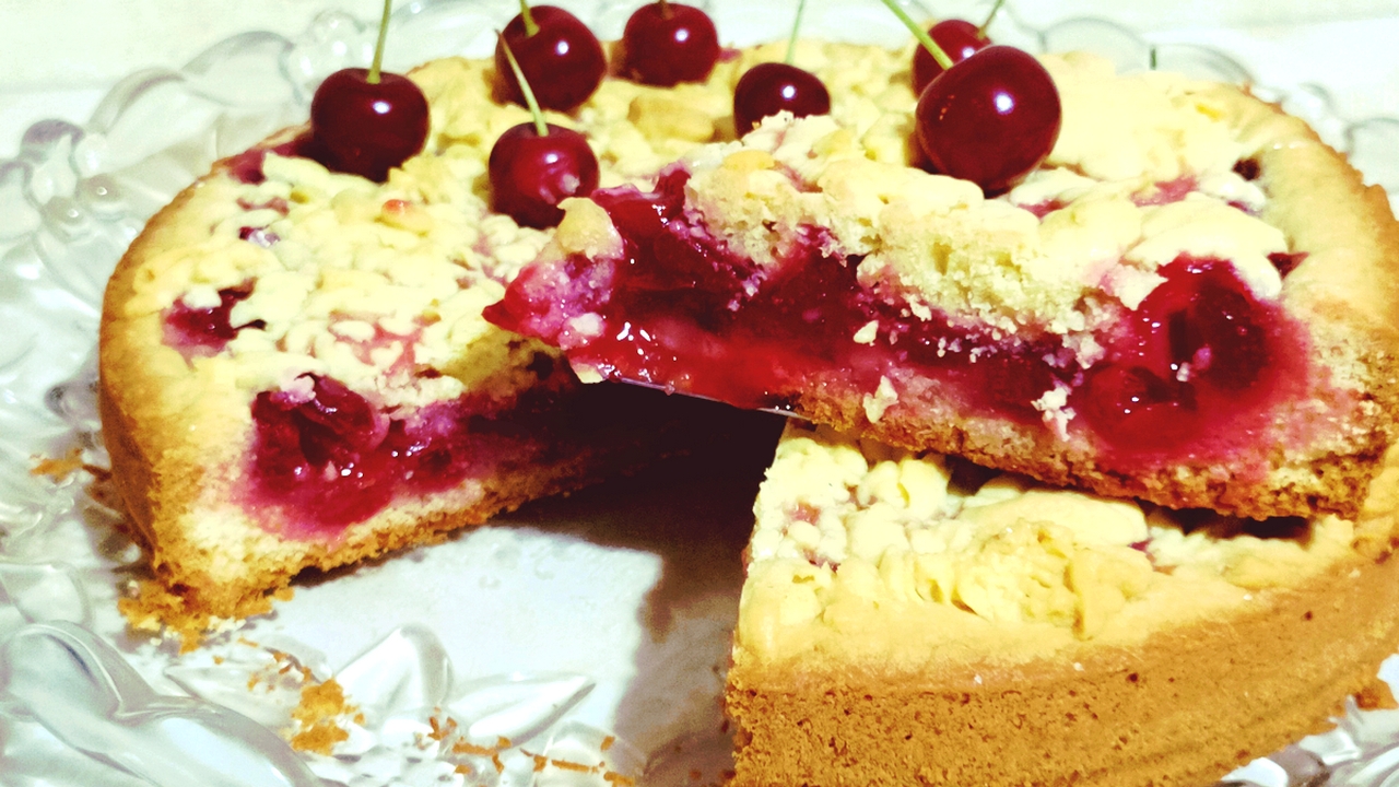 ТЕРТЫЙ ПИРОГ С ВИШНЕЙ"ЛЕТО"🍒Ольгины Рецепты. смотреть онлайн