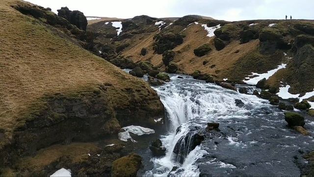 Водопад Скоугафосс смотреть онлайн