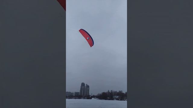 Однослойный кайт Clik 9 м2 от Windmaster. Ветер 1 - 1.5 м/с смотреть онлайн