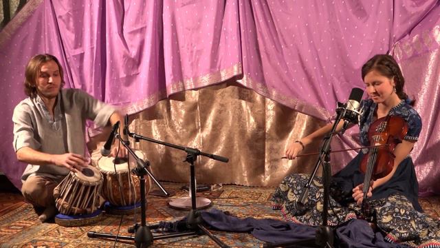 Raag Charukeshi. Nastya Saraswati (violin), Denis Kucherov (tabla). St. Petersburg. April 13, 2015