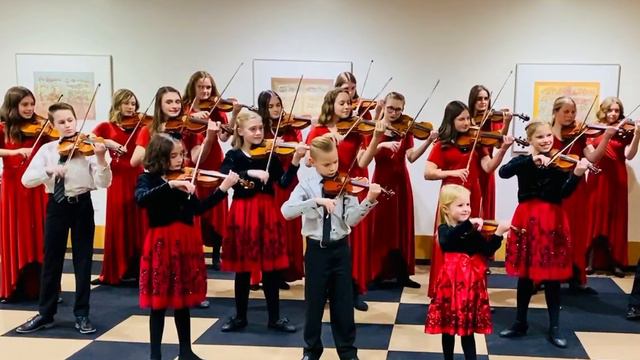 Deck the Halls - Pizzicato Strings Christmas 2021 смотреть онлайн