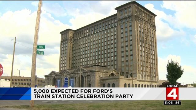 5,000 expected for Ford's train station celebration party смотреть онлайн