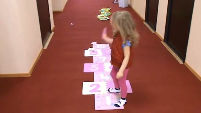 M2U00271 11.04.2015 Пасха - Лида в гостях у Маши смотреть онлайн