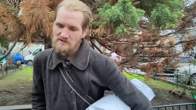 ОТШЕЛЬНИК В ГОРАХ. Уехал от мамы 18 ЛЕТ НАЗАД. Живет с дикими животными. смотреть онлайн