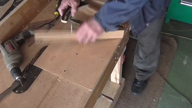 Универсальное приспособление для нарезки сегментов на циркулярной пиле. смотреть онлайн