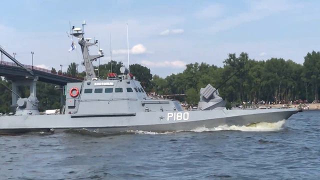 30 лет Независимости Украины. Смотр техники на реке Днепр. Киев 24.08.2021 смотреть онлайн