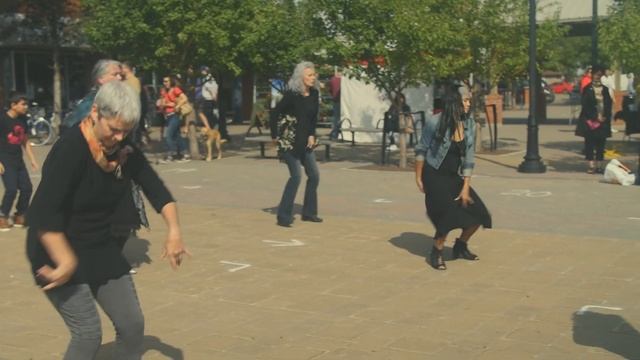 Tangos del Castor - Flamenco Flashmob смотреть онлайн