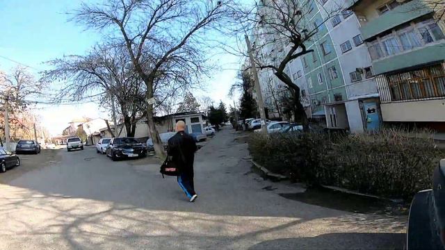 По просьбе подписчиков улица Осие, напротив бывшей 15ой горбольницы. Дом 16 . смотреть онлайн