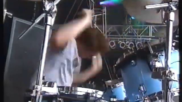 Deftones Live at Bizarre Festival 2000 FULL SHOW смотреть онлайн