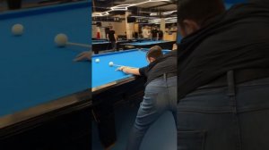 Положение ног и распределение веса в стойке, русский бильярд. Елисей Ануфриев