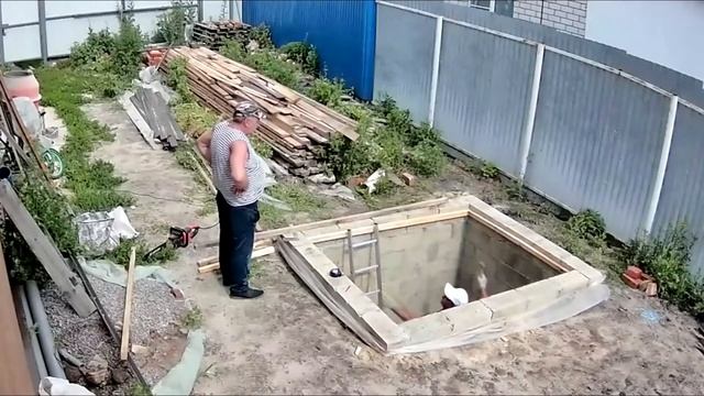 Строительство дома. Серия #24 Строительство погреба. Часть 1. #дом #село #строительство смотреть онлайн