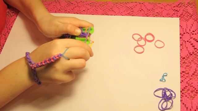 Плетение с Ярославой. Браслет из резинок на палец смотреть онлайн