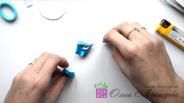 Красивые резиночки из лент. Канзаши. Beautiful rezinochki ribbons. Kanzashi смотреть онлайн