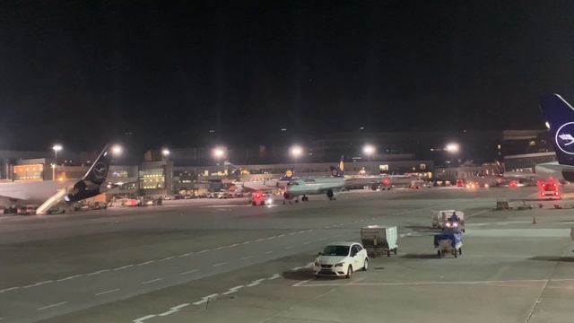 Frankfurt International Airport / Flughafen Frankfurt смотреть онлайн
