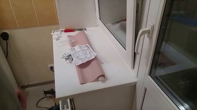Сборка и установка рулонной шторы на пластиковое окно без сверления из Hoff смотреть онлайн