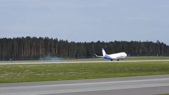 Посадка Embraer ERJ-175 Belavia в Минске 19.06.2020 смотреть онлайн