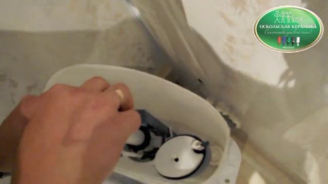 Установка унитаза с двойным бачком..mp4