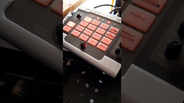 Zoom V3 смотреть онлайн