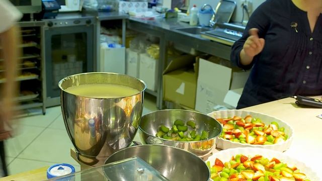 Мастер-класс шеф-повара финского консульства: пирог из ревеня смотреть онлайн