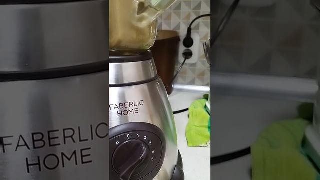 Первый коктейль. на новом блендере Faberlic смотреть онлайн