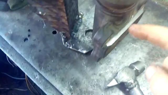 Минипогрузчик+экскаватор. Поворотный механизм стрелы. смотреть онлайн