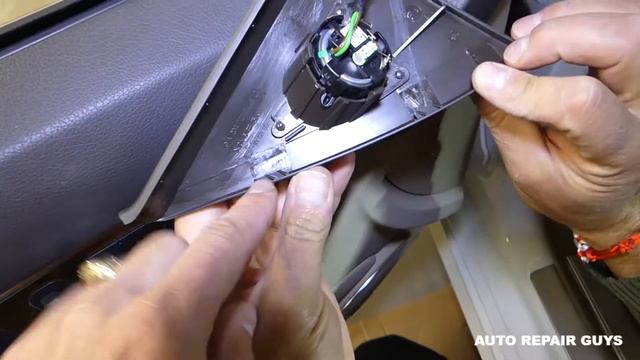 MERCEDES W204 DOOR TWEETER SPEAKER REPLACEMENT REMOVAL C250 C300 C200 C350