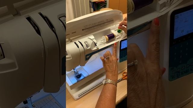 Birgitta trär en symaskin смотреть онлайн