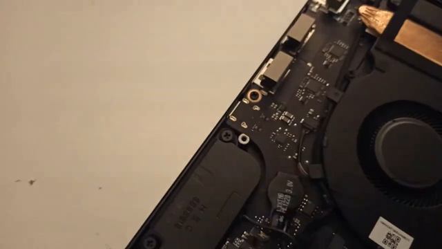 Razer Blade 15 - 2020 Edition - Model RZ09 0328 - Insides Overview смотреть онлайн