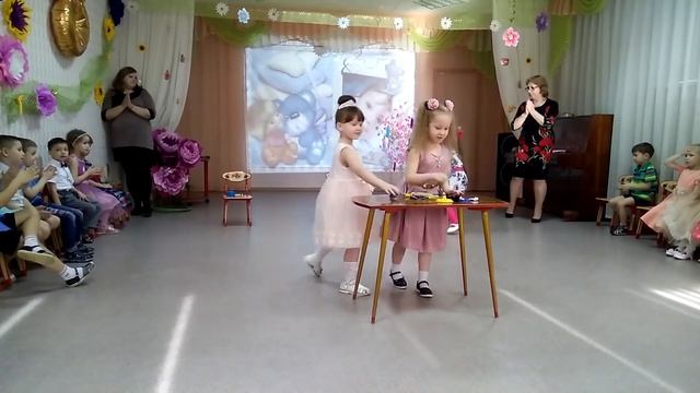 2019 март Дарина. Праздник. Детский Сад № 233. Новокузнецк. смотреть онлайн