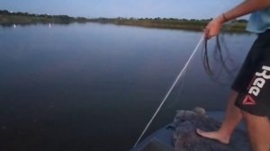 Прекрасная вечерняя рыбалка на Кастинговую Сеть (парашют)