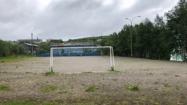 Забытая жизнь / Больничный микрорайон (часть третья) в 4к / Этюды с Мурманских улиц смотреть онлайн