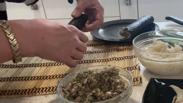 Бюджетные домашние роллы из того, что есть в холодильнике! смотреть онлайн