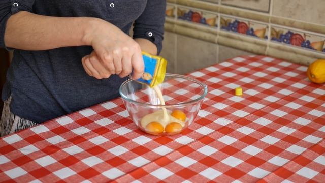 Чизкейк из сгущенного молока. Чем заменить крем-сыр, когда не знаете смотреть онлайн