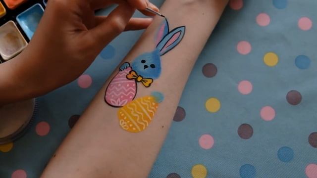МАСТЕР-КЛАСС ПО АКВАГРИМУ "ПАСХАЛЬНЫЙ ЗАЙЧИК" смотреть онлайн