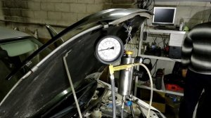 Lada Kalina. Проверка форсунок без снятия с помощью манометров.