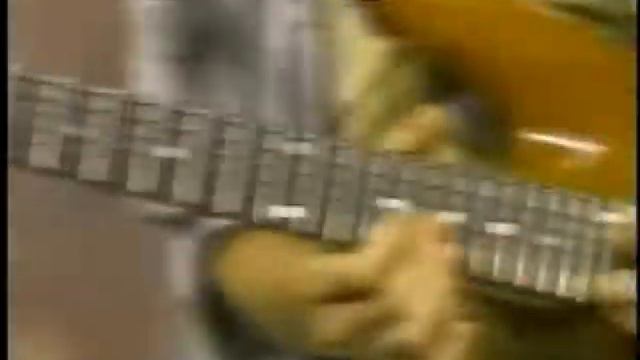 13 year old guitarist Simon Martinez plays Steve Vai's "The Attitude Song". смотреть онлайн