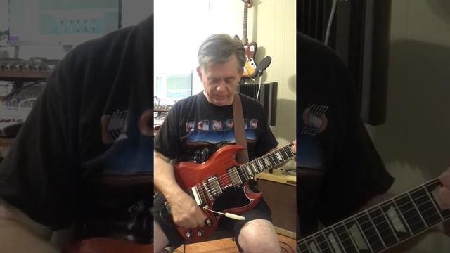 Why Gibson SG’s are better than Les Pauls, IMHO… смотреть онлайн