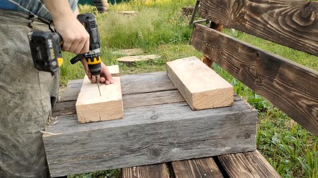 Садовый столик из бруса. смотреть онлайн