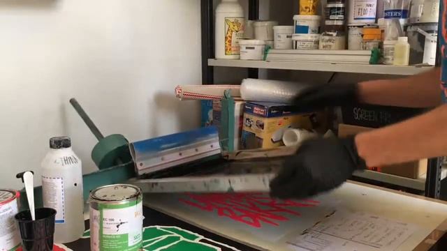 Screen Printing Big Fluorescent Vinyl Stickers смотреть онлайн